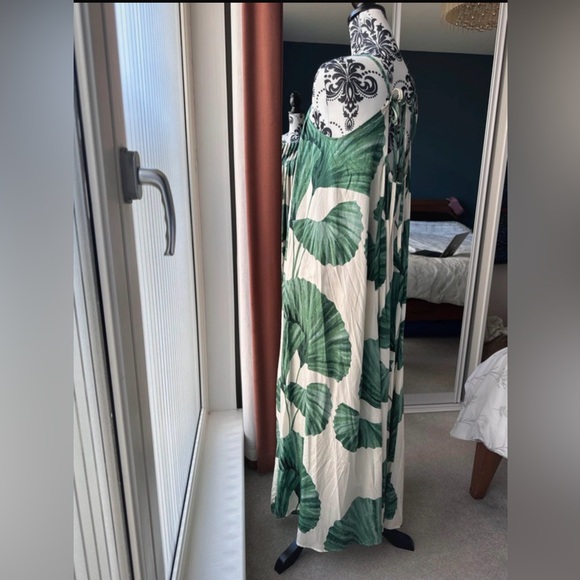 & Other Stories, s/s 2025 maxi dress, size small - Picture 3 of 7